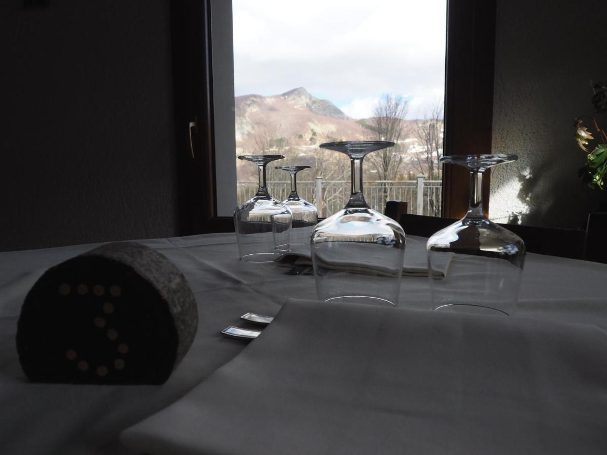 La Buca Delle Fate Ristorante Albergo Pievepelago Luaran gambar